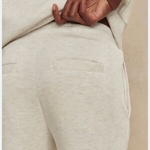 Varley- Cream Casual Sweatpants